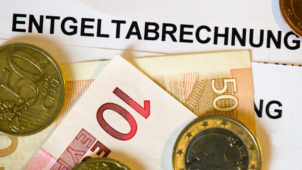Gehaltsabrechnung prüfen: Viele Bürger haben im Januar weniger Netto erhalten