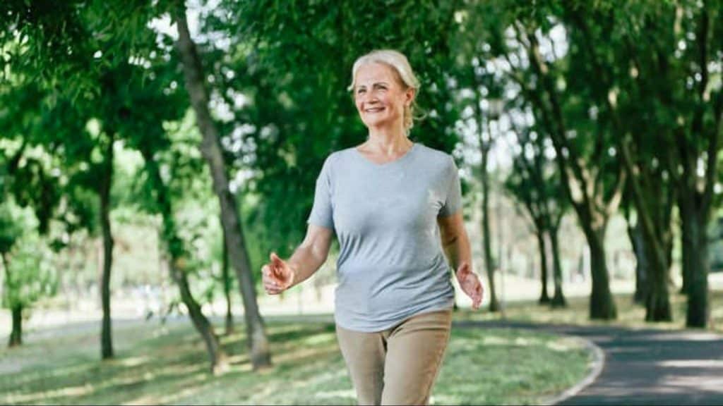Power-Walking: Die geheimen Vorteile gegenüber Jogging