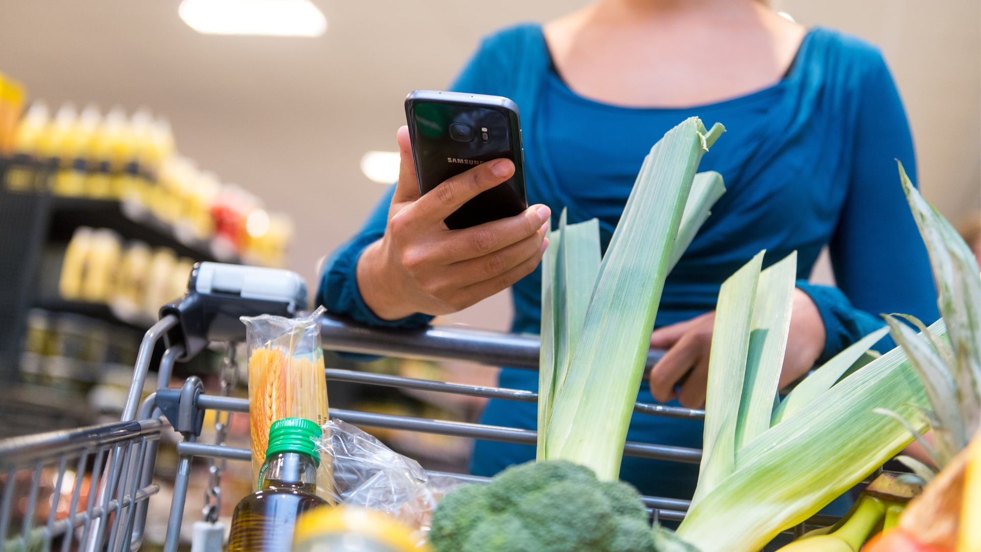 Verbraucherschützer warnen: Supermarkt-Apps sparen weniger als gedacht