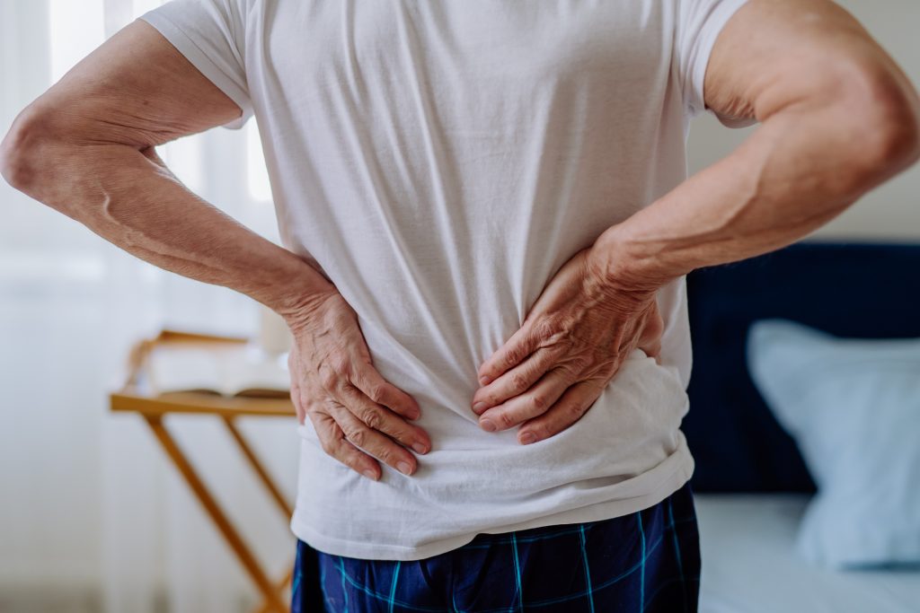 Chronische Rückenschmerzen? Studie zeigt, ob joggen dagegen helfen kann