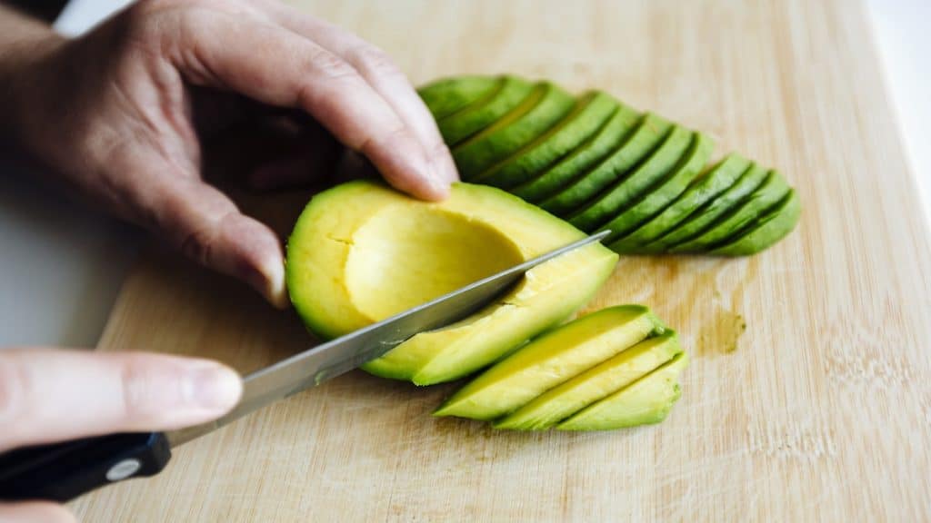 Harte Avocado: Mit diesem einfachen Trick ist sie in Minuten reif